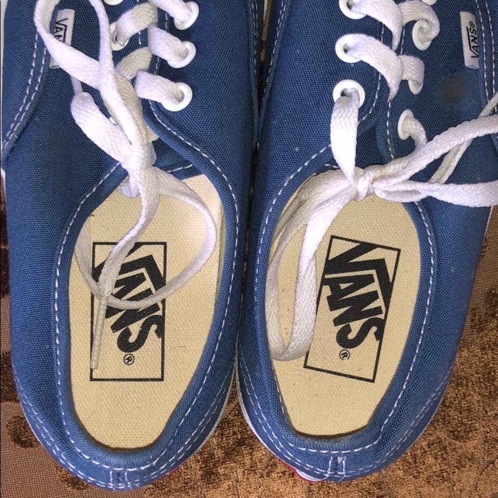 Vans - Picture 3 of 6